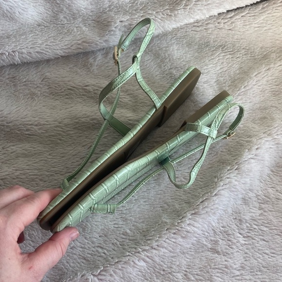 Unisa unaubrey mint green vegan leather reptile sandals - Picture 3 of 8